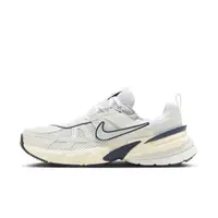 在飛比找momo購物網優惠-【NIKE 耐吉】運動鞋 休閒鞋 WMNS V2K RUN 