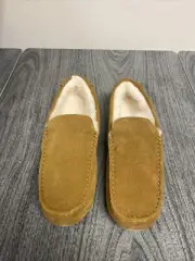 Koolaburra By Ugg Brown Slippers Size 11.