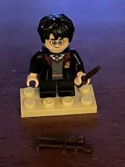 LEGO Harry Potter Minifigure - 2022 Advent Calendar 76404 Gryffindor Robe New