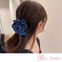 在飛比找momo購物網優惠-【MISS KOREA】韓國設計超大牛仔花朵輕奢寶石珍珠造型