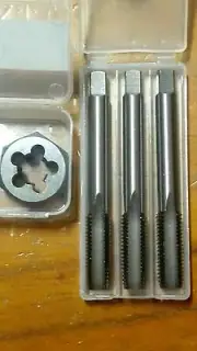 UNEF 5/8" X 24 RH HSS HAND TAP SET + HSS hex Die nut. ANSI