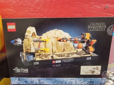 New- LEGO Star Wars: Mos Espa Podrace Diorama (75380)