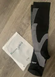 Nurse Yard Core Compression Socks Size S/M Black Gray White New