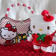 Hello Kitty tin purse and mini plush NWT