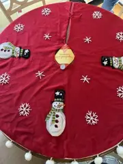 Tabana Tree Skirt w/Crewel Applique Snowmen & Pompoms, Lined Vintage Look - NEW