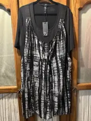 BNWT New TS Taking Shape Womens Plus Size 18 Ladies Dress Tunic Black White Knee