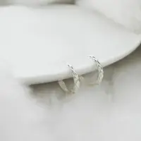 在飛比找momo購物網優惠-【Niloe】圖騰 編織 紋理 純銀耳環 易扣耳環 造型設計
