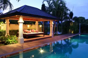 Youyou六卧室泳池別墅in RawaiYouyou Phuket Pool Villa 6 Bedrooms in Rawai