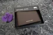 Michael Kors slim billfold Andy mens wallet new in box brown