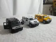 Kinsmart Pull Back Toy 1:40Scale 2008 Hummer H2 SUV Truck Yellow White Black New