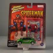 2004 Johnny Lightning Marvel #05 Spiderman 2001 Volkswagen New Beetle