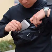 在飛比找蝦皮購物優惠-NIKE HOOD WAISTPACK 腰包 側背包 豌豆包