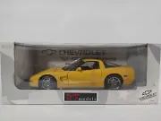 UT MODELS 1/18 2000 MILLENNIUM YELLOW CORVETTE COUPE