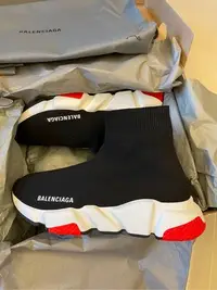 在飛比找Yahoo!奇摩拍賣優惠-巴黎世家BALENCIAGA SPEED襪套鞋38號 25j