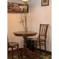 在飛比找ETMall東森購物網優惠-馬卡魯北歐實木復古椅子法式靠背家用民宿餐椅美式咖啡廳桌椅組合