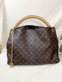 在飛比找Yahoo!奇摩拍賣優惠-22弄 保真 可面交 Louis Vuitton LV ar