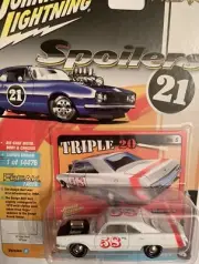 Johnny Lightning STREET FREAKS WHITE LIGHTNING 1970 DODGE DART SWINGER