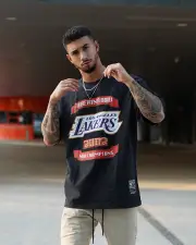 [MITCHELL & NESS] Mitchell & Ness Los Angeles Lakers 3-peat T-shirt Black - Size L L Black