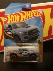 2024 Hot Wheels L Case 2020 Toyota Tacoma HW Dirt