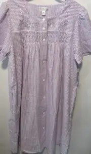 NWT Miss Elaine Robe Short Sleeve Snap Front Size XL Seersucker Lavender
