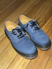 Dr Martens Gibson 4 Eyelet MENS Size 8 (US) Size 7 (UK)