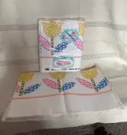 Vintage Reed's Table Covers MCM Floral TABLECLOTH Tulips Fashion Ware