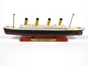 1PC Atlas Diecast R.M.S TITANIC 1:1250 Cruise Ship Model Boat Gifts