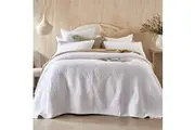 Myhouse Moira Coverlet Set