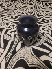 HEAVY DUTY Dark Blue Pet Ashs Urn With Pawprints & screw on lid