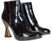 NWOB Betsey Johnson AVERIE Fashion Boots Black Faux Patent Leather Women's US 9