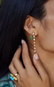 [Jenna Blake] 18K Yellow Gold Emerald Hoop Earrings
