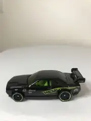 Hot Wheels HEMI Dodge Challenger Drift Car Die Cast Model Toy Cars 1:64