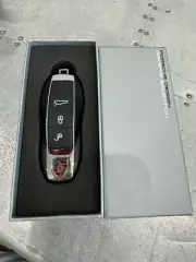 NIB Genuine Porsche Key Remote Style USB Flash Drive Memory Stick 4GB Storage