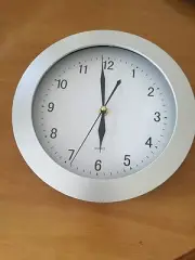 Classic wall quartz clock 2172