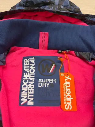 Superdry 極度乾燥 現貨 藍色迷彩/桃紅字  windcheater  防風 外套 夾克 女生