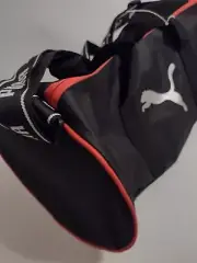 Maletín .de mano pequeño practico.para viajes .Puma totalmente nuevo