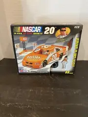 Mega Bloks NASCAR Tony Stewart Building Set 88 Pieces Brand New In Box