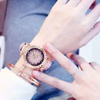 在飛比找蝦皮購物優惠-手鐲+時來運轉閨蜜手錶 學生鑲鑽時尚女士手錶ins風 手錶女