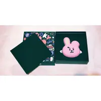 在飛比找蝦皮購物優惠-出清👼防彈 BT21絕版 行動電源+暖手寶 cooky🐰