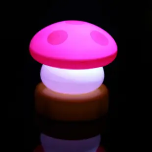 輕壓即亮 俏皮造型溫馨蘑菇小夜燈 拍拍燈 小香菇 觸控燈 壁燈 拍拍燈【DA467】 123便利屋
