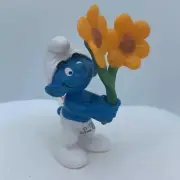 Smurfs 20748 Thank You Smurf Yellow Flowers Figure PVC Figurine Schleich Peyo