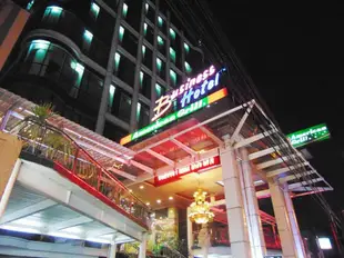 奧約126商務酒店OYO 126 Business Hotel