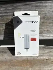 NintendoDS genuine Nintendo DSi AC adapter, NEW