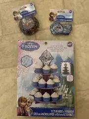 Wilton Disney FROZEN Olaf Three Tier Cupcake Stand + 50 Baking Cups & 24 Fun Pix