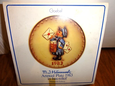 GOEBEL MJ HUMMEL 1983 ANNUAL COLLECTORS PLATE - POSTMAN original box