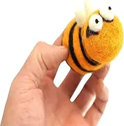 Woolbuddy Needle Felting Kit Beginner, Bee and Lady Bug, Wool Felting Kit for Adults, includes 2 Felting Needles and Photo Instructions, DIY Needle Felting Kit for Arts and Crafts