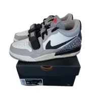 Air Jordan Legacy 312 Low (GS) CD9054 101 Size 6.5Y Summit White/ Fire Red- Grey
