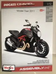 Maisto 1:12 DUCATI Diavel Carbon Motorcycle Assembly Line Model Kit Toy