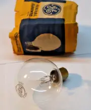 SPOT LAMP -100W 120V -GE (CLEAR GLOBE)