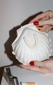 [The Rolling And The Stoned] Unlit Ciggy’S Large Shell Ashtray